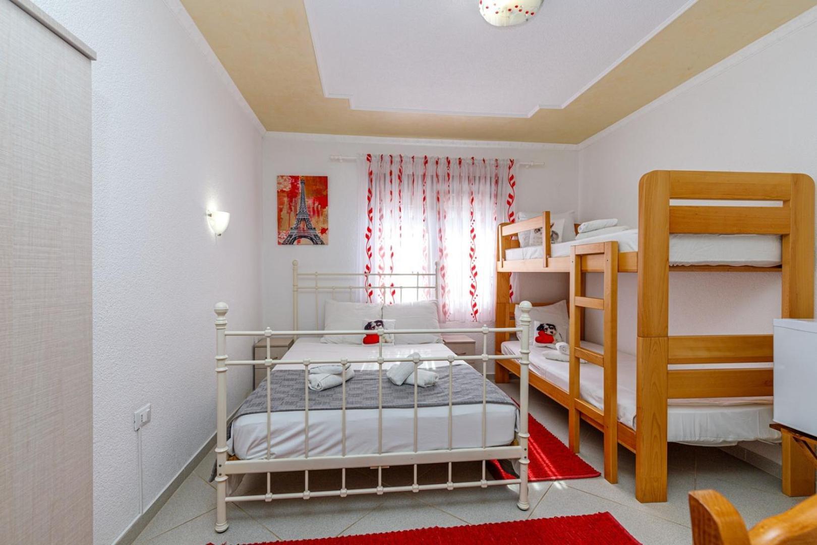 Genoa Rooms Πόρετς Δωμάτιο φωτογραφία